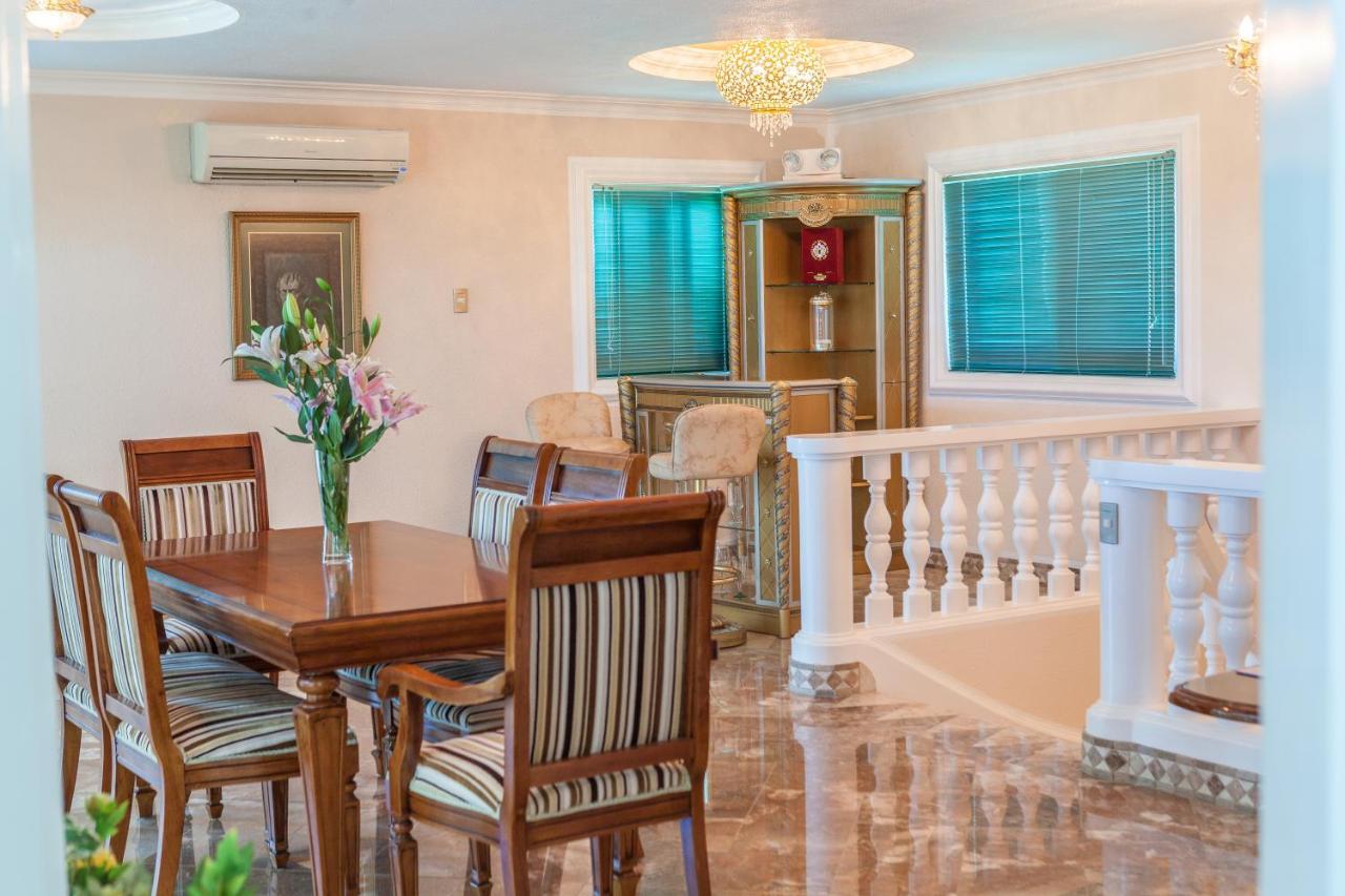 Breakfast At Monaco - Palais Boracay Ξενοδοχείο Manoc-Manoc Εξωτερικό φωτογραφία